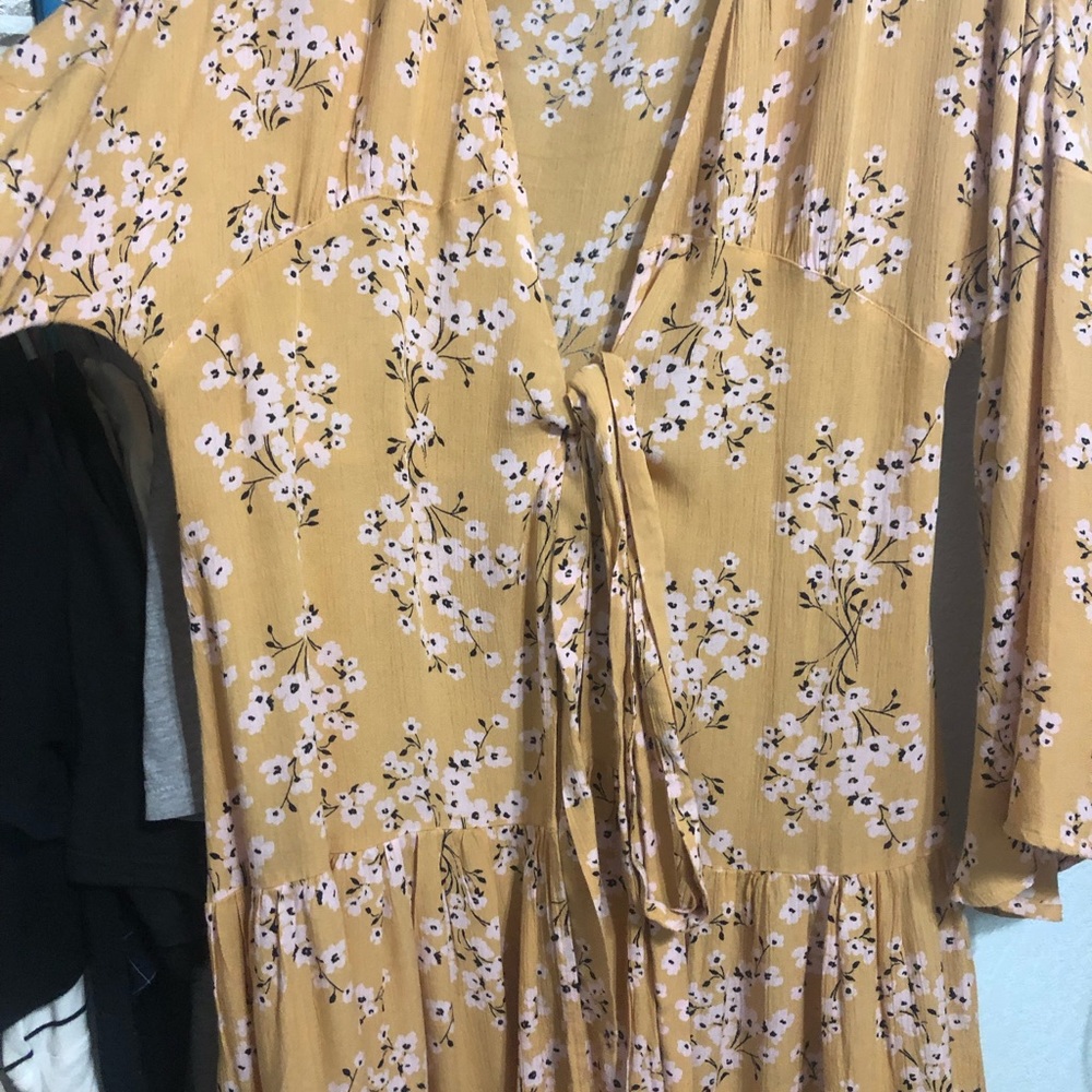 Billabong Maxi Floral Wrap Dress - Picture 3 of 5